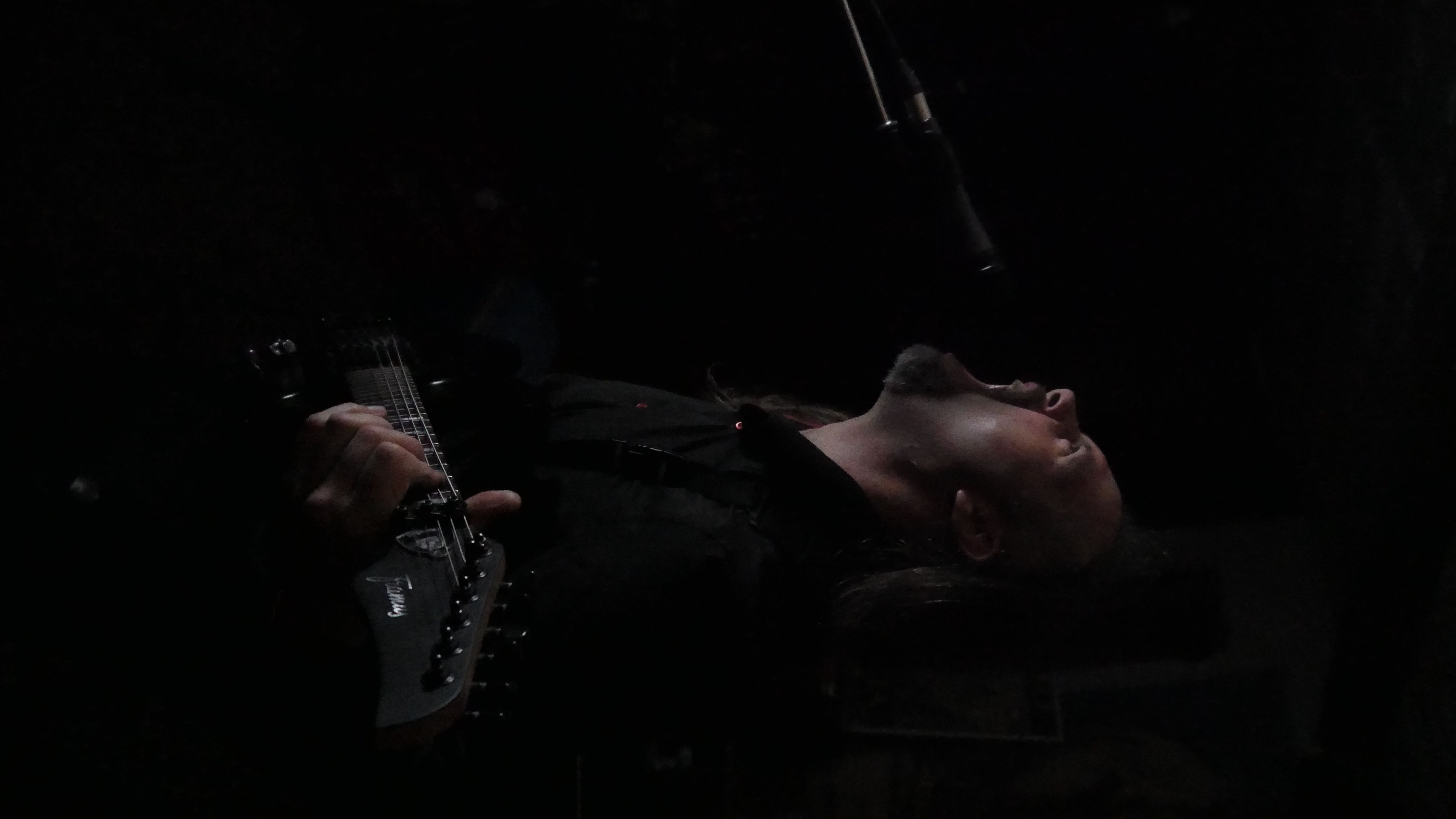 Der General - Gesang und Gitarre von Dark Art